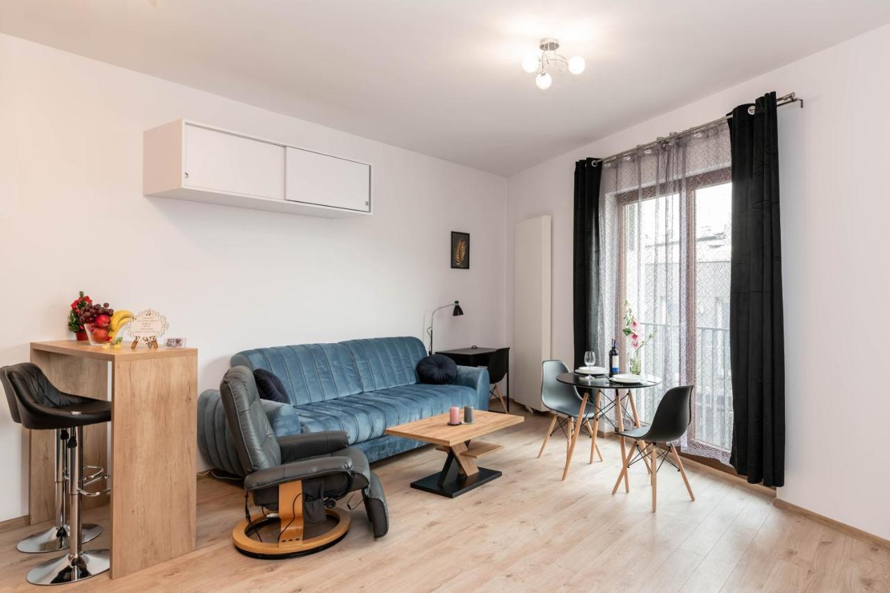 Апартаменты Apartwro - Apartament Przy Wyspie Slodowej, Garaz, Projektor, Rowery Вроцлав Экстерьер фото